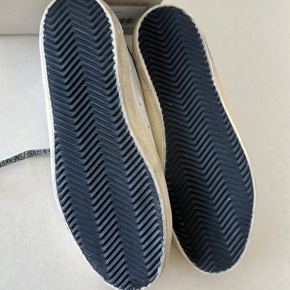 Golden goose sneakers. New without box. Never worn. - Picture 2 of 8